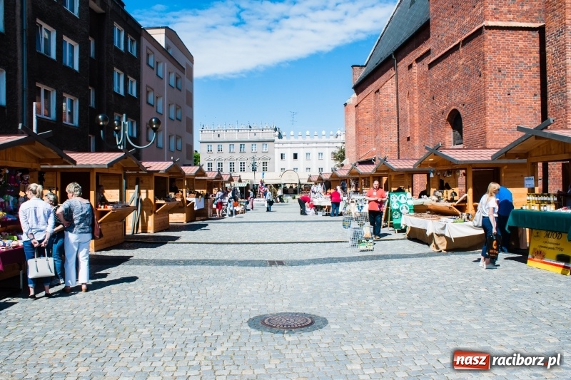 Zdjęcie w galerii na portalu naszraciborz.pl: W Raciborzu rozpoczął się Jarmark św. Marcelego [FOTO] wiadomości z regionu