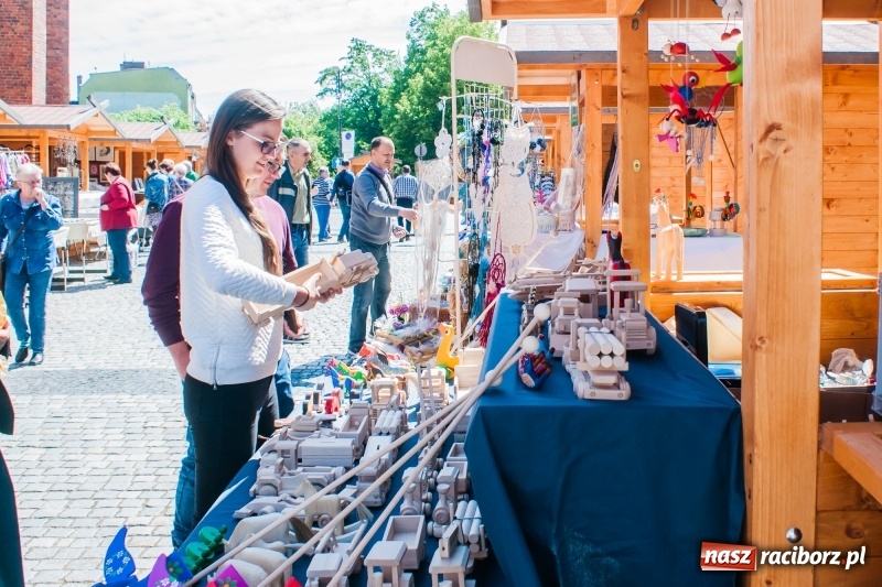 Zdjęcie w galerii na portalu naszraciborz.pl: W Raciborzu rozpoczął się Jarmark św. Marcelego [FOTO] wiadomości z regionu