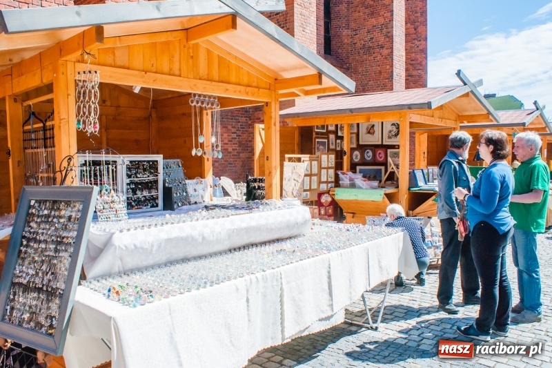 Zdjęcie w galerii na portalu naszraciborz.pl: W Raciborzu rozpoczął się Jarmark św. Marcelego [FOTO] wiadomości z regionu