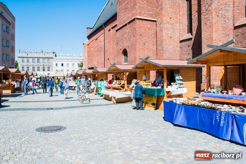 Zdjęcie w galerii na portalu naszraciborz.pl: W Raciborzu rozpoczął się Jarmark św. Marcelego [FOTO] wiadomości z regionu