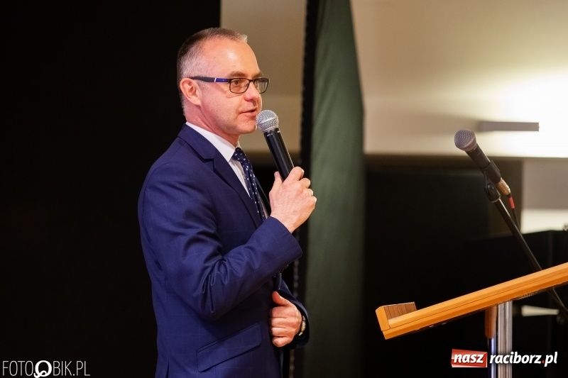 Zdjęcie w galerii na portalu naszraciborz.pl: Finisaż wystawy uczniów Liceum Plastycznego na Zamku Piastowskim wiadomości z regionu