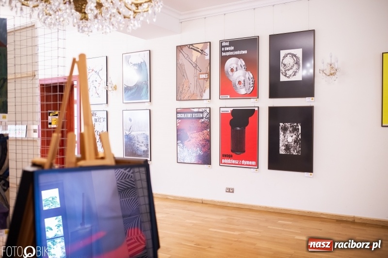 Zdjęcie w galerii na portalu naszraciborz.pl: Finisaż wystawy uczniów Liceum Plastycznego na Zamku Piastowskim wiadomości z regionu