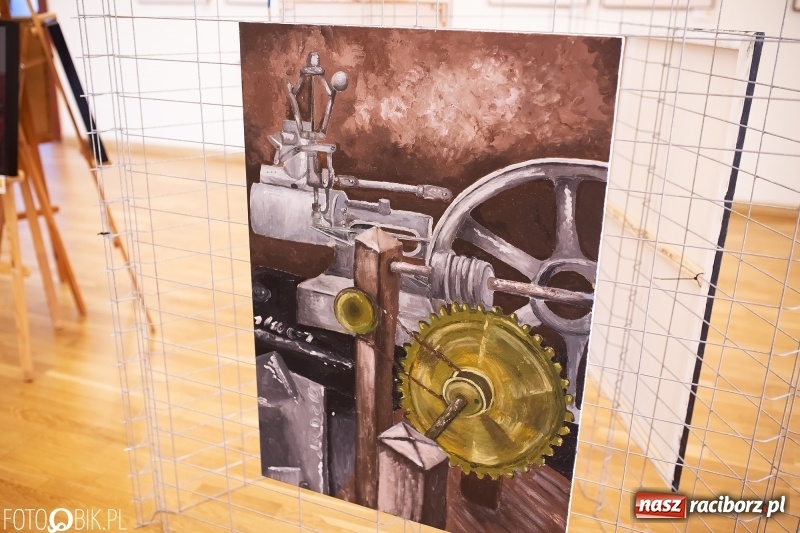 Zdjęcie w galerii na portalu naszraciborz.pl: Finisaż wystawy uczniów Liceum Plastycznego na Zamku Piastowskim wiadomości z regionu