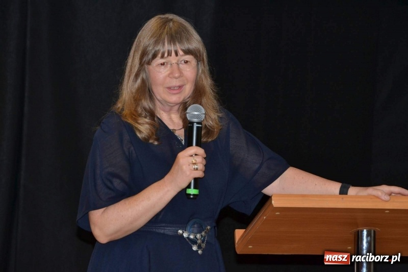 Zdjęcie w galerii na portalu naszraciborz.pl: Finisaż wystawy uczniów Liceum Plastycznego na Zamku Piastowskim wiadomości z regionu