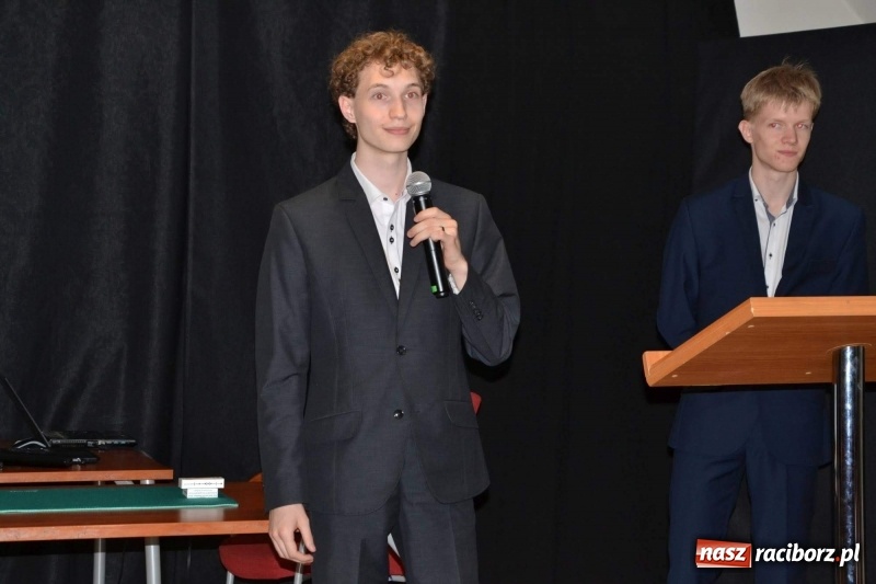 Zdjęcie w galerii na portalu naszraciborz.pl: Finisaż wystawy uczniów Liceum Plastycznego na Zamku Piastowskim wiadomości z regionu