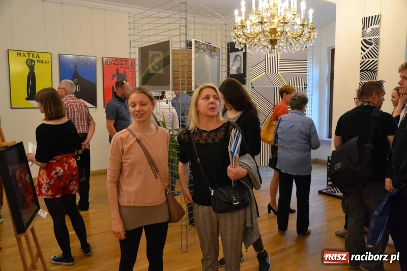Zdjęcie w galerii na portalu naszraciborz.pl: Finisaż wystawy uczniów Liceum Plastycznego na Zamku Piastowskim wiadomości z regionu