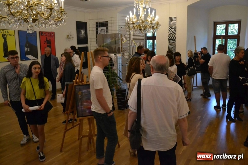 Zdjęcie w galerii na portalu naszraciborz.pl: Finisaż wystawy uczniów Liceum Plastycznego na Zamku Piastowskim wiadomości z regionu
