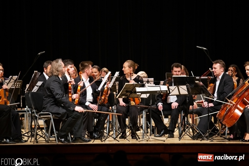 Zdjęcie w galerii na portalu naszraciborz.pl: Koncert Wielcy Raciborzanie w Raciborskim Centrum Kultury [FOTO i WIDEO] wiadomości z regionu