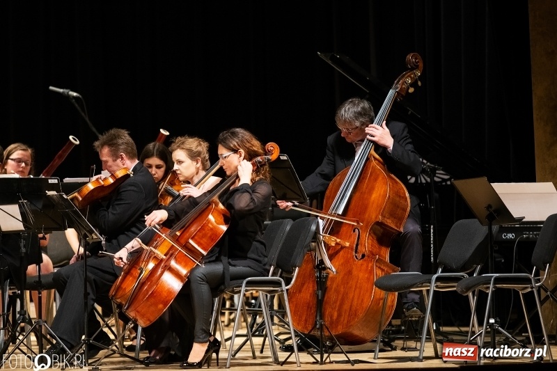 Zdjęcie w galerii na portalu naszraciborz.pl: Koncert Wielcy Raciborzanie w Raciborskim Centrum Kultury [FOTO i WIDEO] wiadomości z regionu