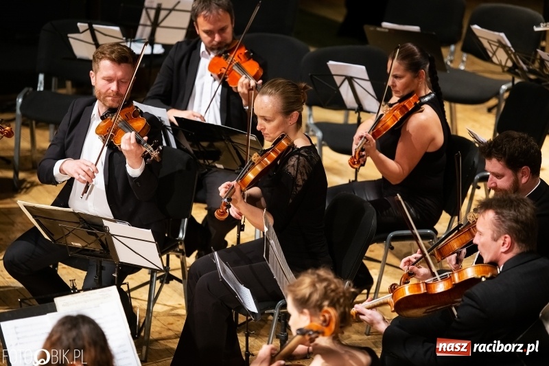 Zdjęcie w galerii na portalu naszraciborz.pl: Koncert Wielcy Raciborzanie w Raciborskim Centrum Kultury [FOTO i WIDEO] wiadomości z regionu
