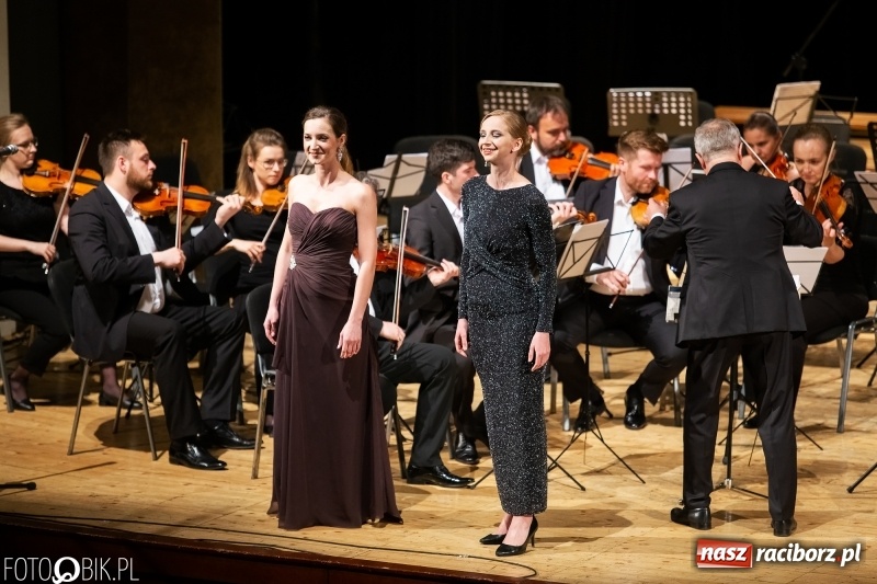 Zdjęcie w galerii na portalu naszraciborz.pl: Koncert Wielcy Raciborzanie w Raciborskim Centrum Kultury [FOTO i WIDEO] wiadomości z regionu