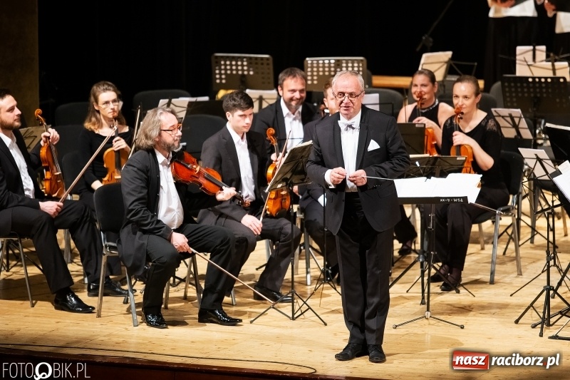 Zdjęcie w galerii na portalu naszraciborz.pl: Koncert Wielcy Raciborzanie w Raciborskim Centrum Kultury [FOTO i WIDEO] wiadomości z regionu