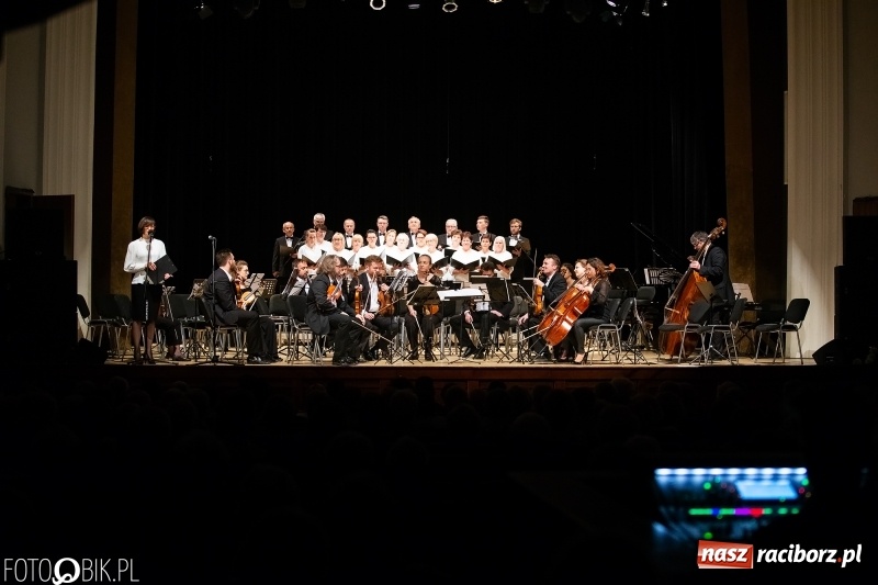 Zdjęcie w galerii na portalu naszraciborz.pl: Koncert Wielcy Raciborzanie w Raciborskim Centrum Kultury [FOTO i WIDEO] wiadomości z regionu