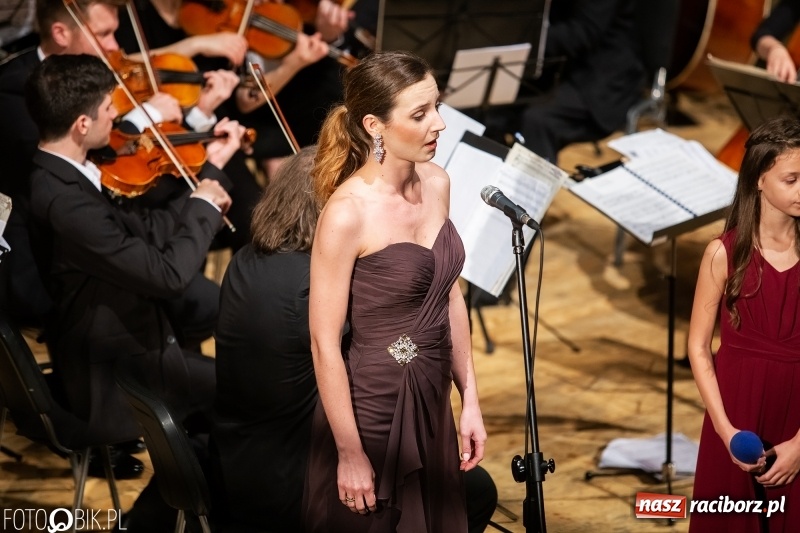 Zdjęcie w galerii na portalu naszraciborz.pl: Koncert Wielcy Raciborzanie w Raciborskim Centrum Kultury [FOTO i WIDEO] wiadomości z regionu