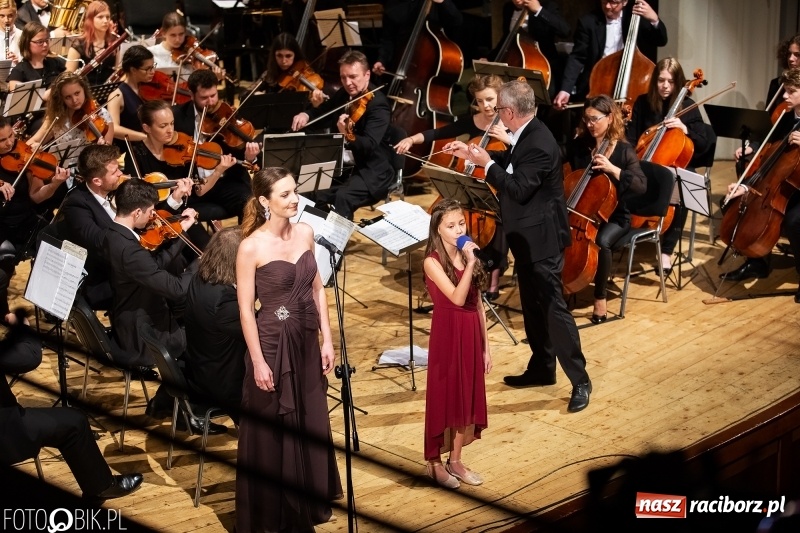 Zdjęcie w galerii na portalu naszraciborz.pl: Koncert Wielcy Raciborzanie w Raciborskim Centrum Kultury [FOTO i WIDEO] wiadomości z regionu