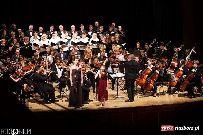 Zdjęcie w galerii na portalu naszraciborz.pl: Koncert Wielcy Raciborzanie w Raciborskim Centrum Kultury [FOTO i WIDEO] wiadomości z regionu