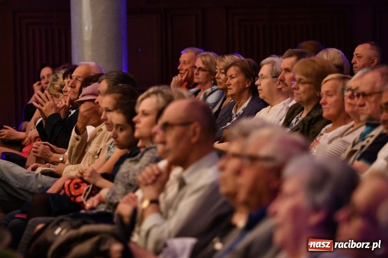 Zdjęcie w galerii na portalu naszraciborz.pl: Koncert Wielcy Raciborzanie w Raciborskim Centrum Kultury [FOTO i WIDEO] wiadomości z regionu