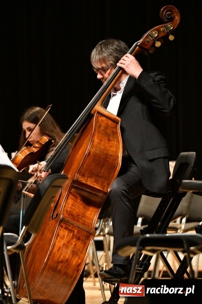 Zdjęcie w galerii na portalu naszraciborz.pl: Koncert Wielcy Raciborzanie w Raciborskim Centrum Kultury [FOTO i WIDEO] wiadomości z regionu