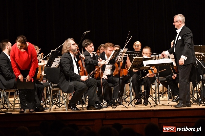 Zdjęcie w galerii na portalu naszraciborz.pl: Koncert Wielcy Raciborzanie w Raciborskim Centrum Kultury [FOTO i WIDEO] wiadomości z regionu