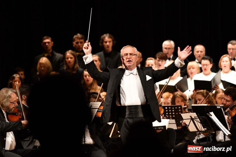 Zdjęcie w galerii na portalu naszraciborz.pl: Koncert Wielcy Raciborzanie w Raciborskim Centrum Kultury [FOTO i WIDEO] wiadomości z regionu
