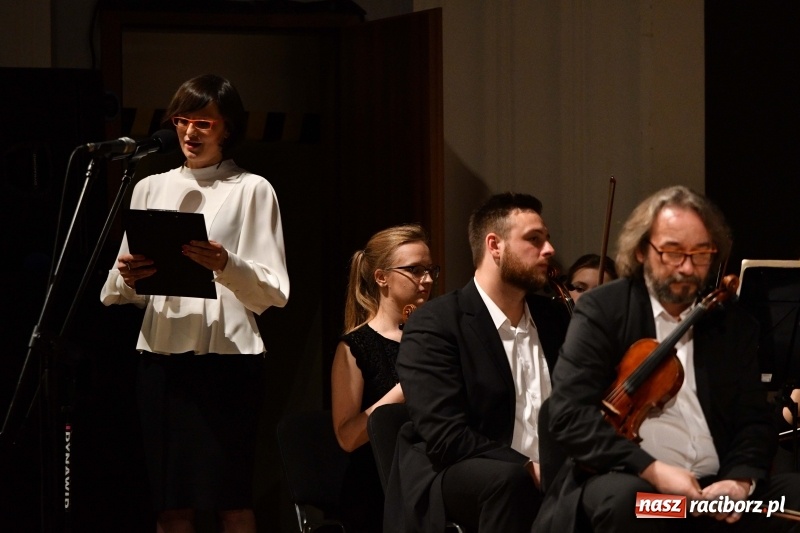 Zdjęcie w galerii na portalu naszraciborz.pl: Koncert Wielcy Raciborzanie w Raciborskim Centrum Kultury [FOTO i WIDEO] wiadomości z regionu