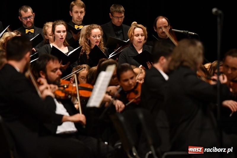 Zdjęcie w galerii na portalu naszraciborz.pl: Koncert Wielcy Raciborzanie w Raciborskim Centrum Kultury [FOTO i WIDEO] wiadomości z regionu