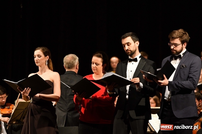 Zdjęcie w galerii na portalu naszraciborz.pl: Koncert Wielcy Raciborzanie w Raciborskim Centrum Kultury [FOTO i WIDEO] wiadomości z regionu