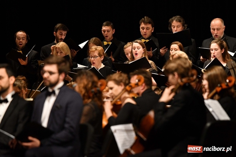 Zdjęcie w galerii na portalu naszraciborz.pl: Koncert Wielcy Raciborzanie w Raciborskim Centrum Kultury [FOTO i WIDEO] wiadomości z regionu