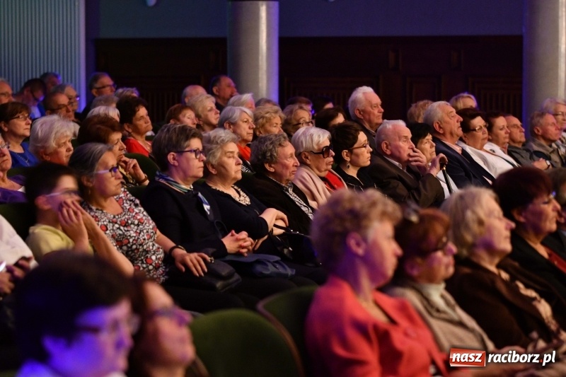 Zdjęcie w galerii na portalu naszraciborz.pl: Koncert Wielcy Raciborzanie w Raciborskim Centrum Kultury [FOTO i WIDEO] wiadomości z regionu