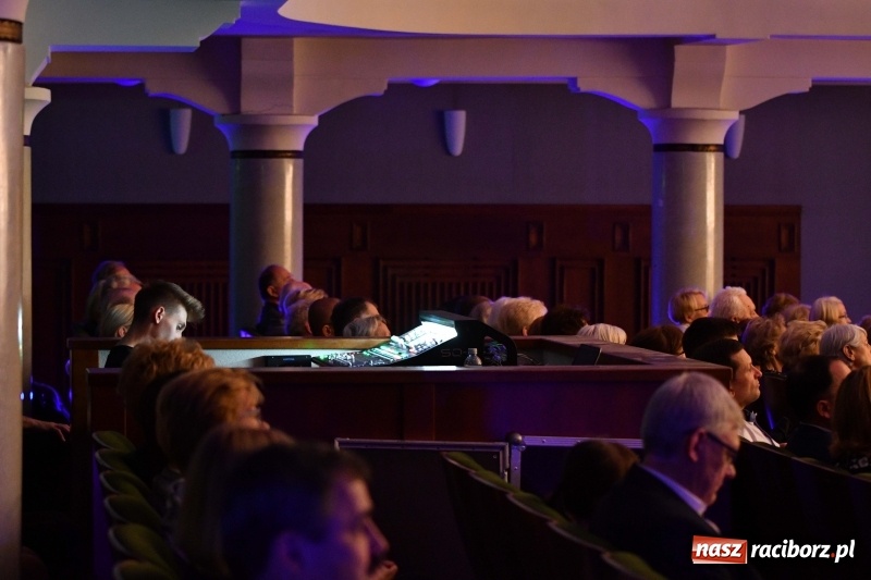 Zdjęcie w galerii na portalu naszraciborz.pl: Koncert Wielcy Raciborzanie w Raciborskim Centrum Kultury [FOTO i WIDEO] wiadomości z regionu