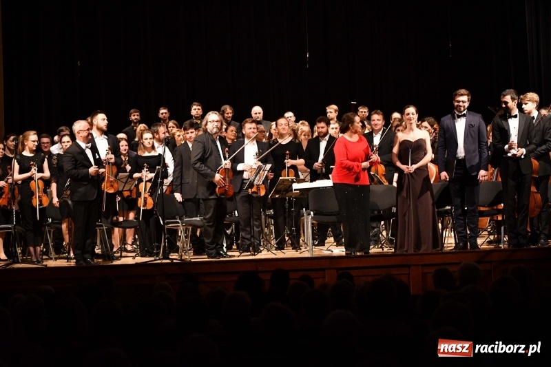 Zdjęcie w galerii na portalu naszraciborz.pl: Koncert Wielcy Raciborzanie w Raciborskim Centrum Kultury [FOTO i WIDEO] wiadomości z regionu