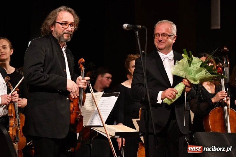 Zdjęcie w galerii na portalu naszraciborz.pl: Koncert Wielcy Raciborzanie w Raciborskim Centrum Kultury [FOTO i WIDEO] wiadomości z regionu