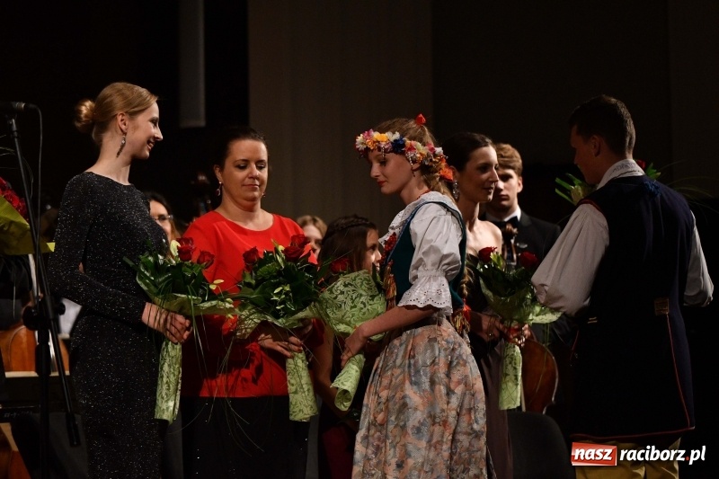 Zdjęcie w galerii na portalu naszraciborz.pl: Koncert Wielcy Raciborzanie w Raciborskim Centrum Kultury [FOTO i WIDEO] wiadomości z regionu