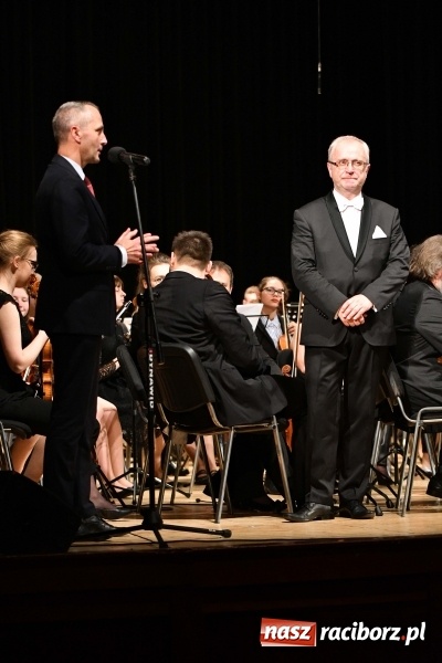 Zdjęcie w galerii na portalu naszraciborz.pl: Koncert Wielcy Raciborzanie w Raciborskim Centrum Kultury [FOTO i WIDEO] wiadomości z regionu