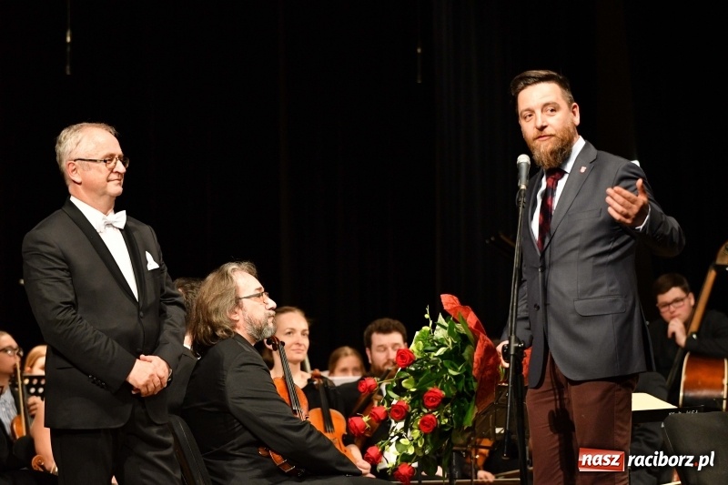 Zdjęcie w galerii na portalu naszraciborz.pl: Koncert Wielcy Raciborzanie w Raciborskim Centrum Kultury [FOTO i WIDEO] wiadomości z regionu