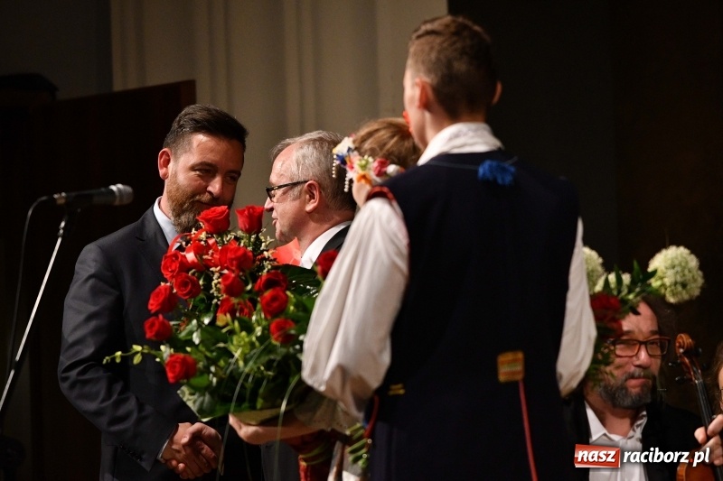 Zdjęcie w galerii na portalu naszraciborz.pl: Koncert Wielcy Raciborzanie w Raciborskim Centrum Kultury [FOTO i WIDEO] wiadomości z regionu