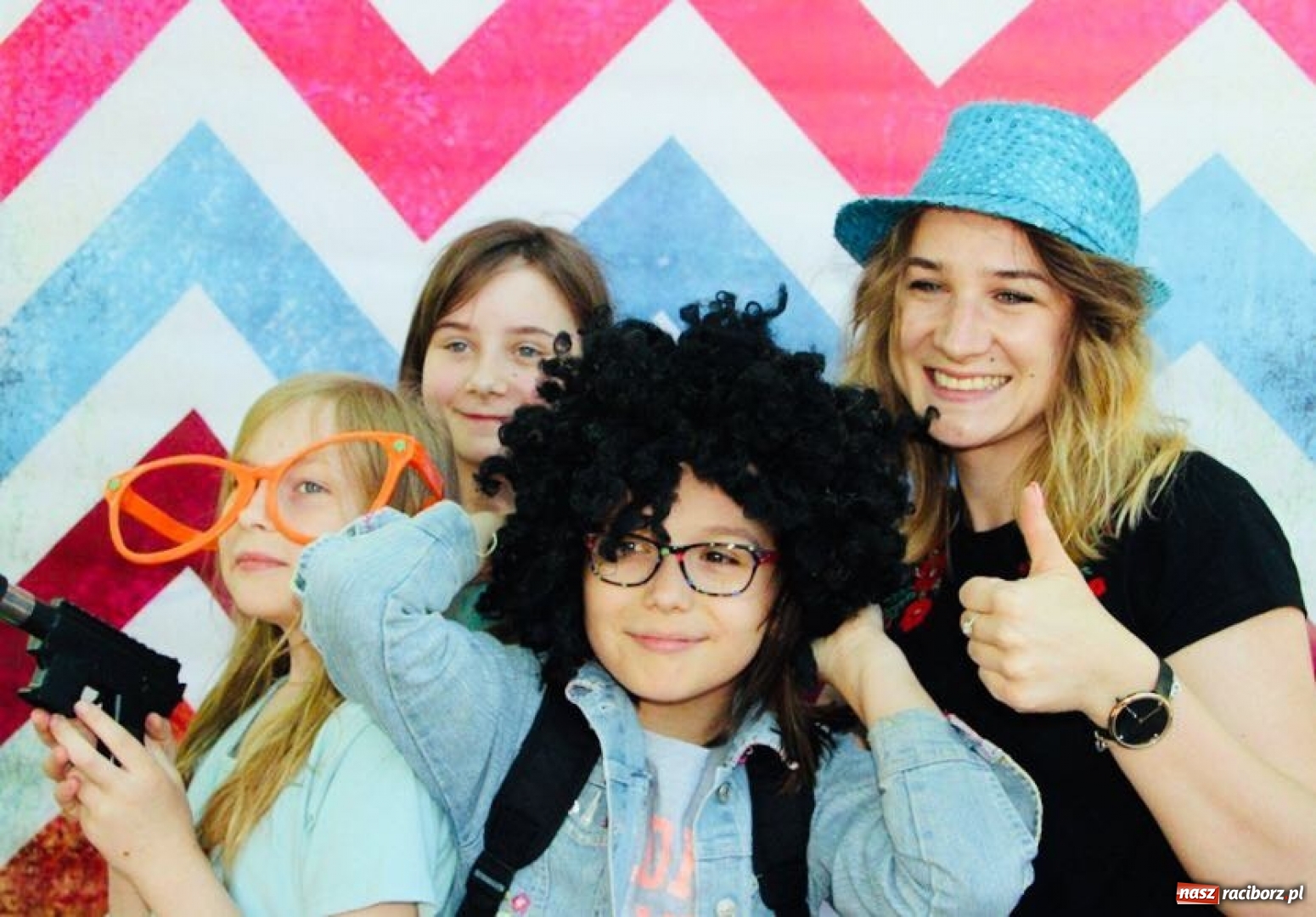 Zdjęcie w galerii na portalu naszraciborz.pl:  Kolorowy i słodki dzień w SP 13  wiadomości z regionu