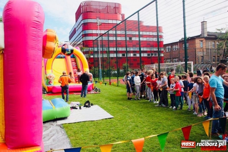 Zdjęcie w galerii na portalu naszraciborz.pl:  Kolorowy i słodki dzień w SP 13  wiadomości z regionu