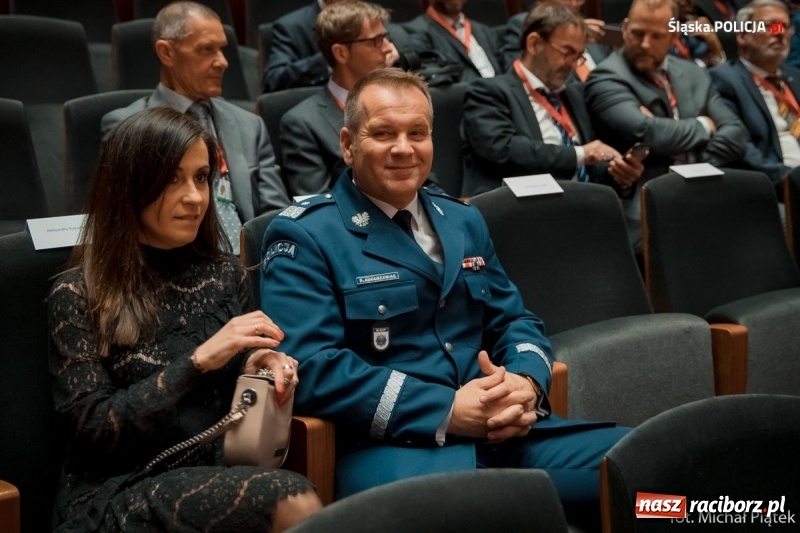 Zdjęcie w galerii na portalu naszraciborz.pl: Raciborzanie śpiewali dla policjantów z całego świata [FOTO i WIDEO] wiadomości z regionu