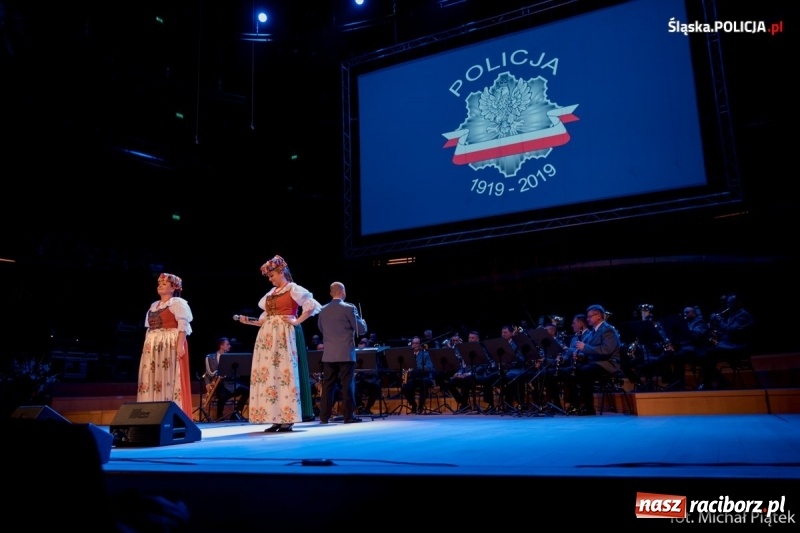 Zdjęcie w galerii na portalu naszraciborz.pl: Raciborzanie śpiewali dla policjantów z całego świata [FOTO i WIDEO] wiadomości z regionu