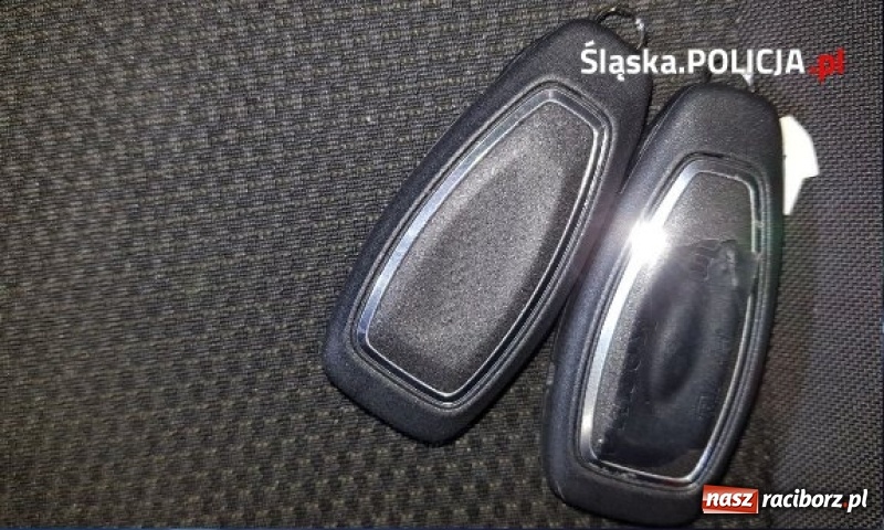 Zdjęcie w galerii na portalu naszraciborz.pl: Śląska policja rozbiła gang złodziei ekskluzywnych aut [FOTO i WIDEO]  wiadomości z regionu