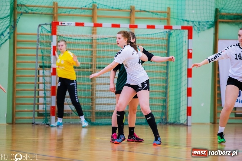 Zdjęcie w galerii na portalu naszraciborz.pl: Turniej Przyjaźni Przaja Handballowi w Arenie Rafako wiadomości z regionu