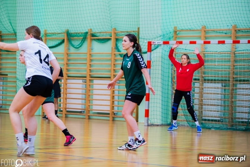 Zdjęcie w galerii na portalu naszraciborz.pl: Turniej Przyjaźni Przaja Handballowi w Arenie Rafako wiadomości z regionu