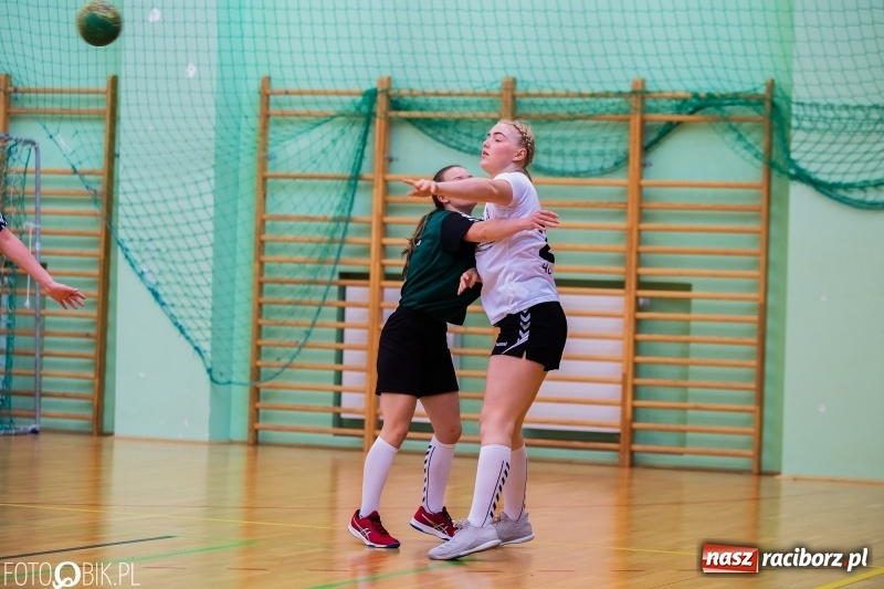 Zdjęcie w galerii na portalu naszraciborz.pl: Turniej Przyjaźni Przaja Handballowi w Arenie Rafako wiadomości z regionu