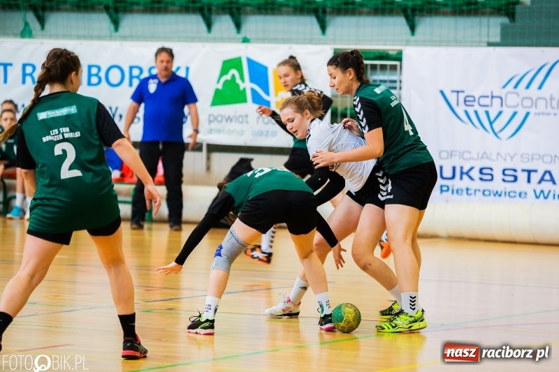 Zdjęcie w galerii na portalu naszraciborz.pl: Turniej Przyjaźni Przaja Handballowi w Arenie Rafako wiadomości z regionu