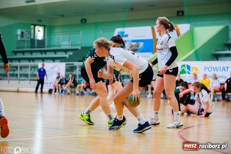 Zdjęcie w galerii na portalu naszraciborz.pl: Turniej Przyjaźni Przaja Handballowi w Arenie Rafako wiadomości z regionu