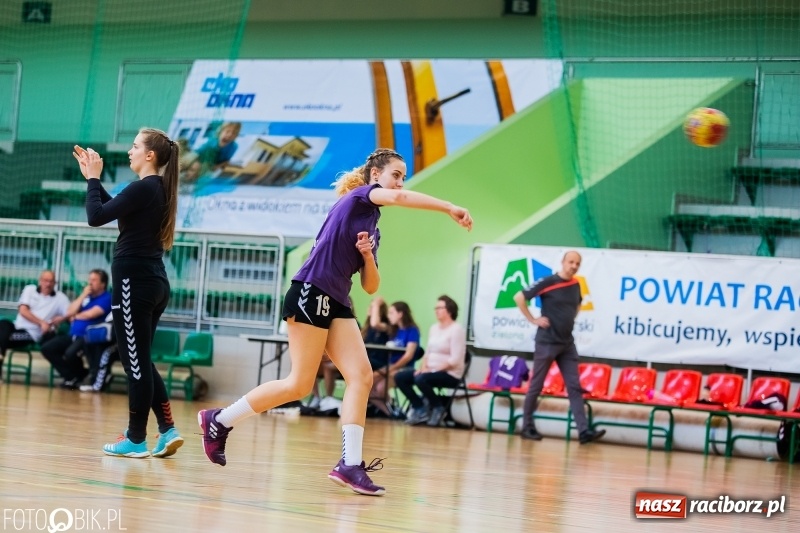 Zdjęcie w galerii na portalu naszraciborz.pl: Turniej Przyjaźni Przaja Handballowi w Arenie Rafako wiadomości z regionu