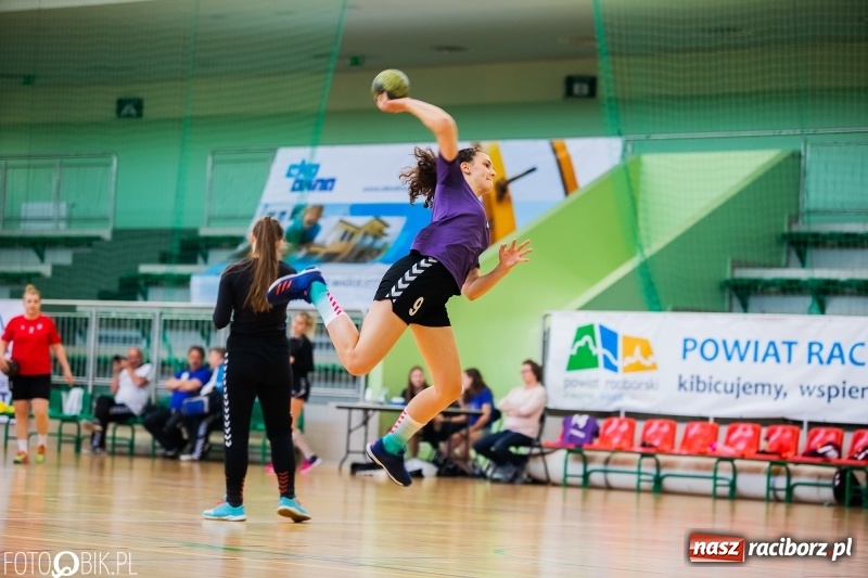 Zdjęcie w galerii na portalu naszraciborz.pl: Turniej Przyjaźni Przaja Handballowi w Arenie Rafako wiadomości z regionu