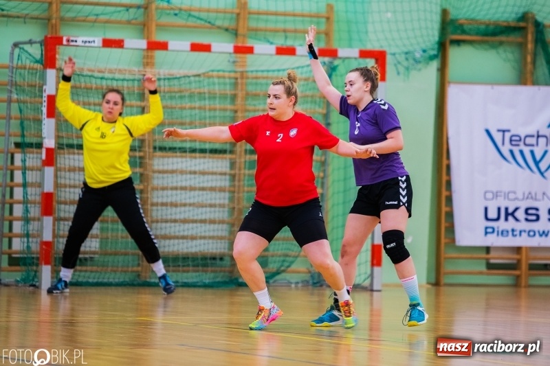 Zdjęcie w galerii na portalu naszraciborz.pl: Turniej Przyjaźni Przaja Handballowi w Arenie Rafako wiadomości z regionu