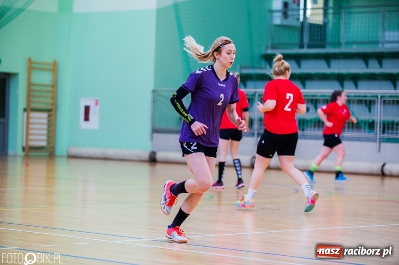 Zdjęcie w galerii na portalu naszraciborz.pl: Turniej Przyjaźni Przaja Handballowi w Arenie Rafako wiadomości z regionu